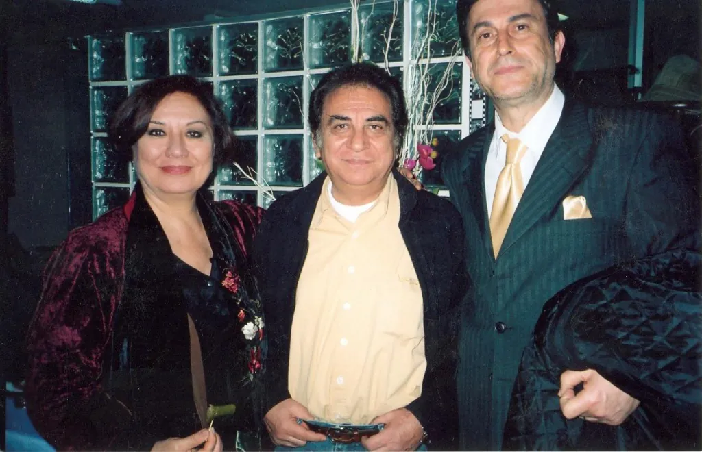 Fotoğraf: Tuncer Cücenoğlu ve Gülsev hocamla beraber